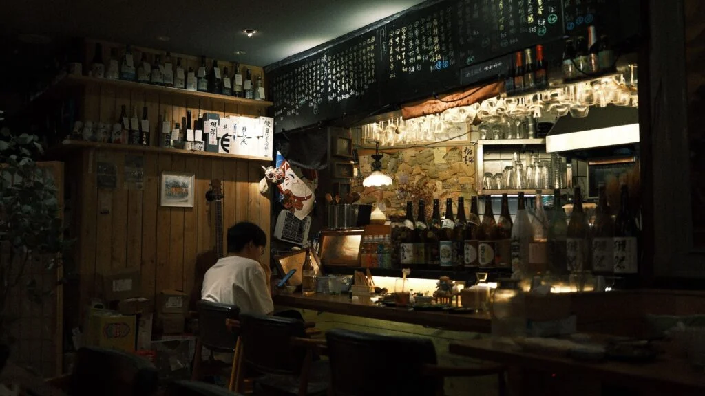 東通りの炉端でじっくり飲んで、生ビール165円の八銭で締めた夜
